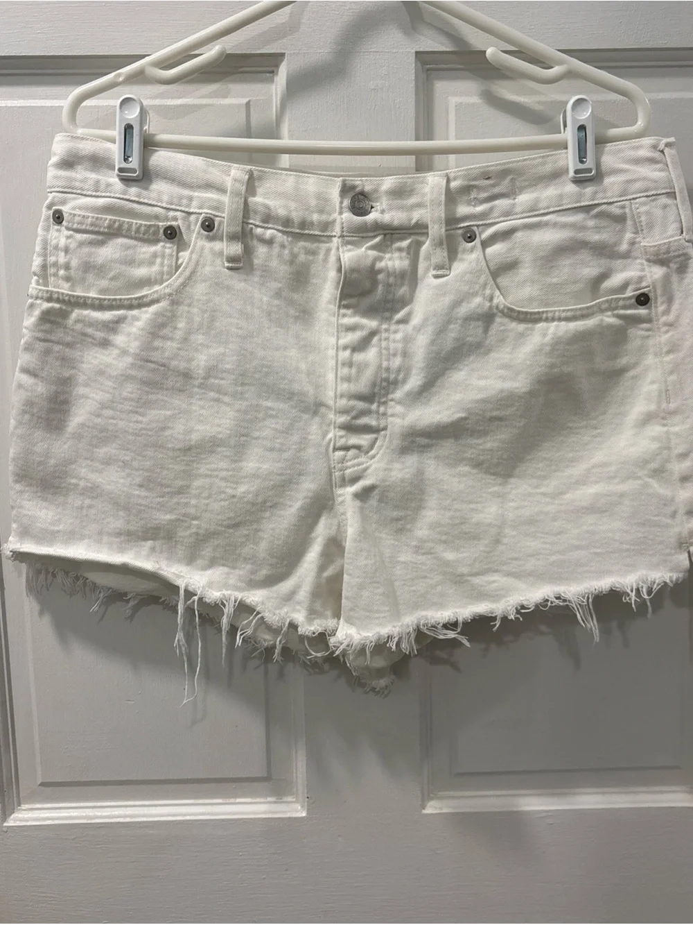 Madewell Women’s Relaxed Denim Shorts Tile White Size 30 Raw Hem Button Fly EUC
